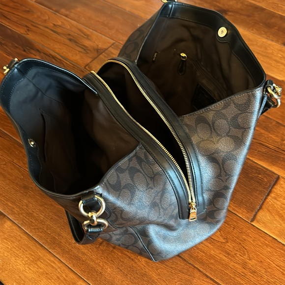 Coach Handbag - Picture 6 of 9